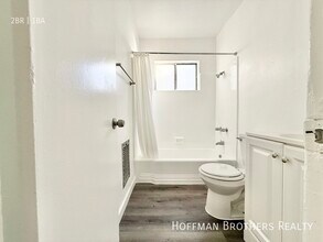 1819 S Oxford Ave, Unit 9 in Los Angeles, CA - Foto de edificio - Building Photo