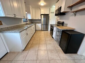 903 W Olive Ave in Redlands, CA - Building Photo - Building Photo