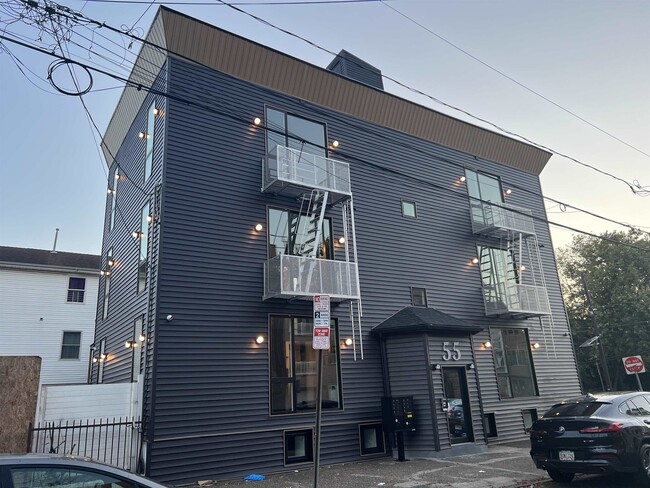 55 Logan Ave in Jersey City, NJ - Building Photo - Building Photo