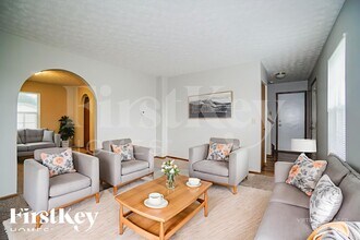 1904 Little Water Dr in Columbus, OH - Building Photo - Building Photo