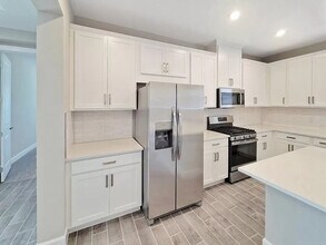 11019 Devonbridge Dr in Palmetto, FL - Foto de edificio - Building Photo