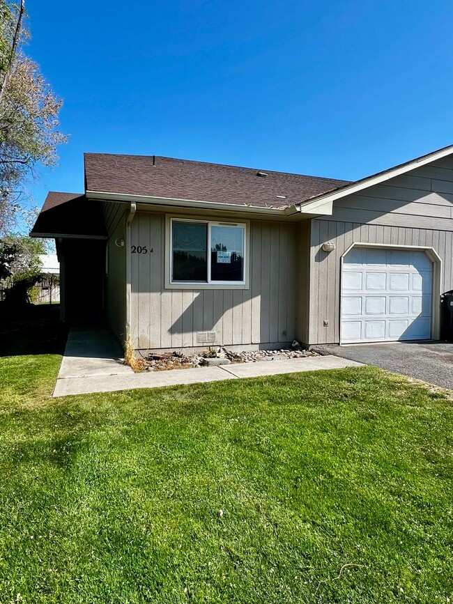property at 205 Valleyview Ave