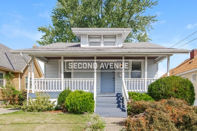 property at 1806 Sundale Ave