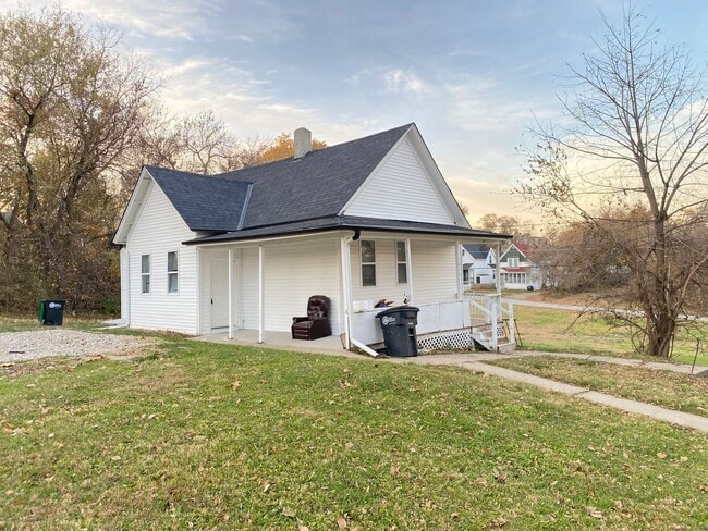 property at 1606 N 29th St