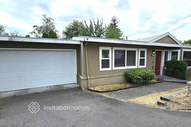 property at 1136 N Fir St