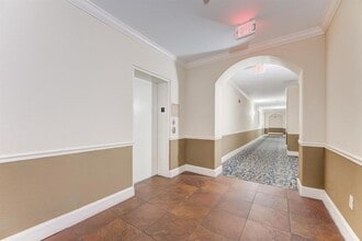 1711 Old Spanish Trl, Unit 110 in Houston, TX - Building Photo - Building Photo