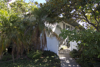 1021 B Ave in Coronado, CA - Building Photo - Building Photo