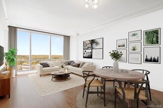 5 Renaissance Square in White Plains, NY - Building Photo - Building Photo