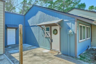 26 Harbour Row Dr in Coldspring, TX - Building Photo - Building Photo