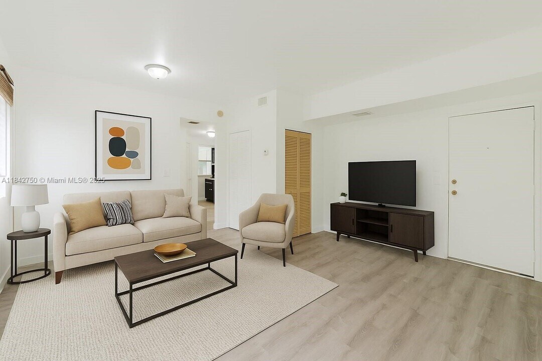 109 NW 6th Ave in Miami, FL - Building Photo