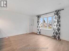 590 Athol St E in Oshawa, ON - Building Photo - Building Photo