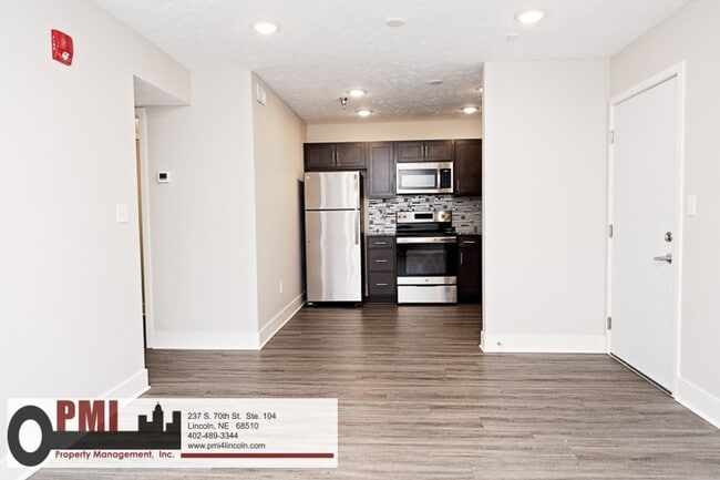 property at 4001 Holdrege St