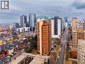 222 Jackson St W in Hamilton, ON - Building Photo - Building Photo