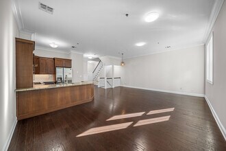 1600 Kaufer Ln in Fort Lee, NJ - Building Photo - Building Photo