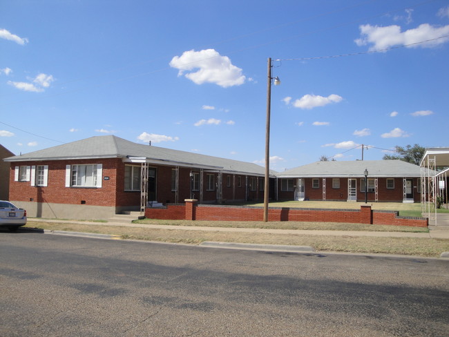 The Virginian Apartments in Borger, TX - Building Photo - Building Photo