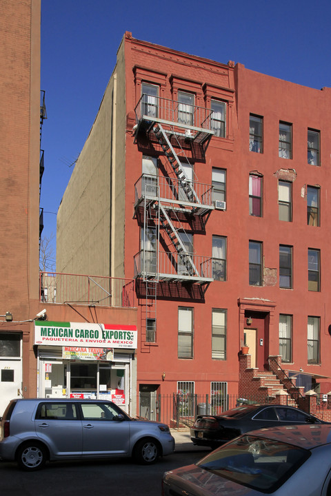 153 E 108th St in New York, NY - Building Photo