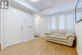 312 John St. in Markham, ON - Building Photo - Building Photo