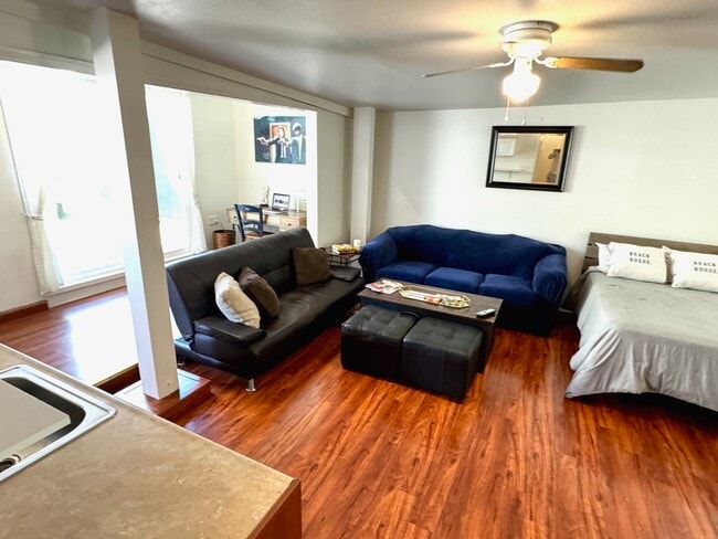 property at 713 N Mansfield Ave