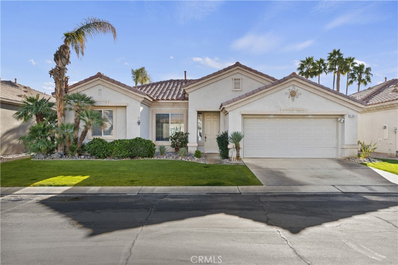44382 Royal Lytham Dr in Indio, CA - Building Photo