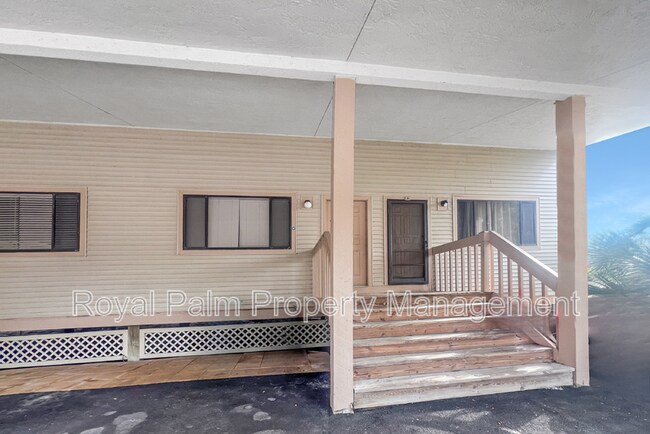 13532 Siesta Pines Ct in Ft. Myers, FL - Foto de edificio - Building Photo
