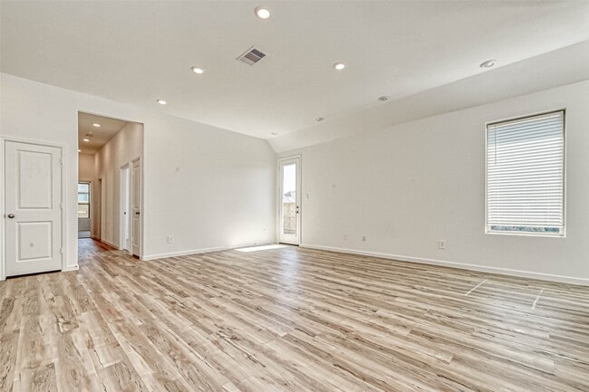 property at 1429 Northwood Blf Ln