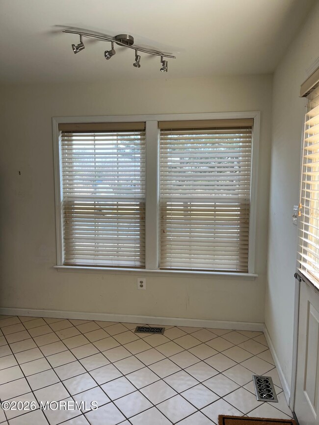 27C Benjamin Franklin Dr in Monroe Township, NJ - Building Photo - Building Photo