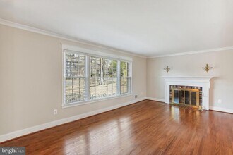 9303 Fernwood Rd in Bethesda, MD - Building Photo - Building Photo