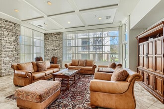 Temecula Creek Villas in Temecula, CA - Foto de edificio - Building Photo