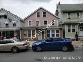 445 E Abbott St in Lansford, PA - Building Photo