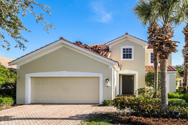 property at 2185 Fairmont Ln