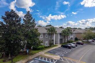 Merrill Pines Condos in Jacksonville, FL - Building Photo - Building Photo