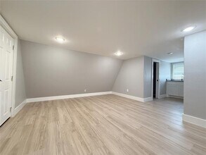 6079 FM 1753-Unit -300 in Denison, TX - Building Photo - Building Photo