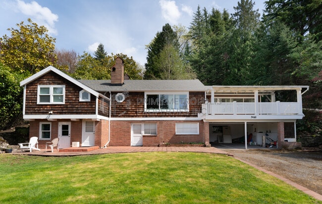 property at 7461 W Mercer Way