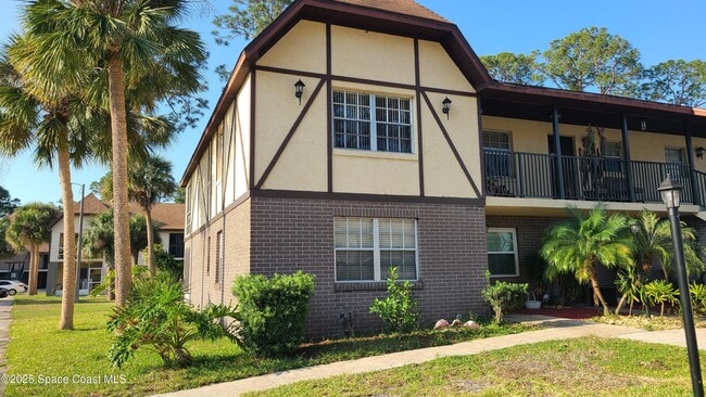 property at 3100 Sir Hamilton Cir