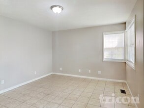 3217 Muriel Pl in Columbus, IN - Building Photo - Building Photo