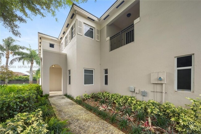 8600 SW 139th Ter in Palmetto Bay, FL - Building Photo - Building Photo