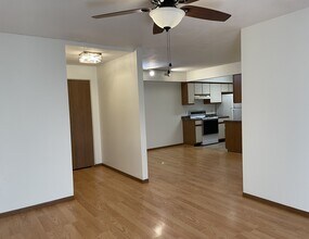106 Hartford Ct, Unit 106 Hartford Court in Lima, OH - Building Photo - Building Photo
