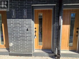 69 Curlew Dr in Toronto, ON - Building Photo