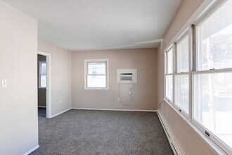 11 Poplar St in Wormleysburg, PA - Building Photo - Building Photo