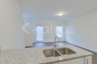 214 Long Is Dr in Euharlee, GA - Foto de edificio - Building Photo