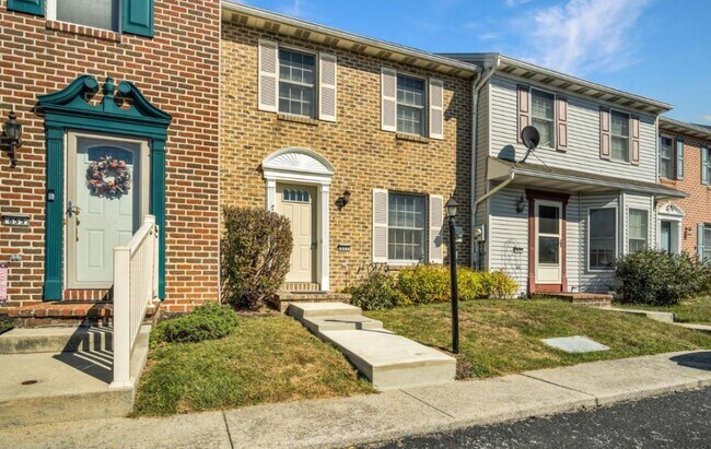 653 Park Ridge Dr in Mechanicsburg, PA - Building Photo - Building Photo