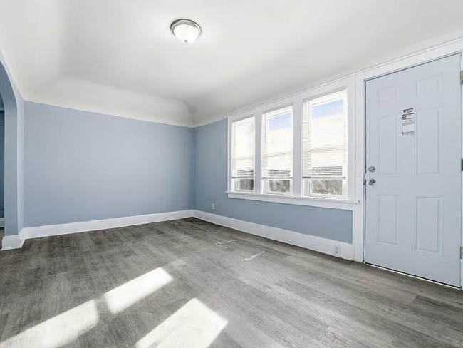 1902 W Nash St in Milwaukee, WI - Foto de edificio - Building Photo