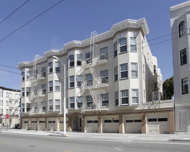 2390 Chestnut St in San Francisco, CA - Building Photo - Building Photo