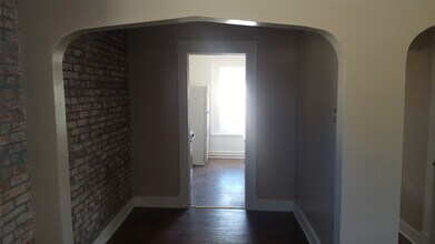 303 1/2 S Osage Ave in Bartlesville, OK - Building Photo - Building Photo