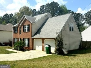637 Pennybrook Ln in Stone Mountain, GA - Building Photo - Building Photo