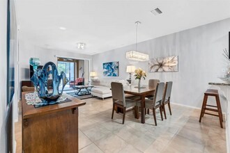 430 Cedar Falls Dr in Apollo Beach, FL - Building Photo - Building Photo