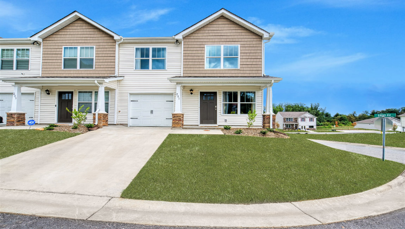 36 Lilac Fields Way in Arden, NC - Building Photo