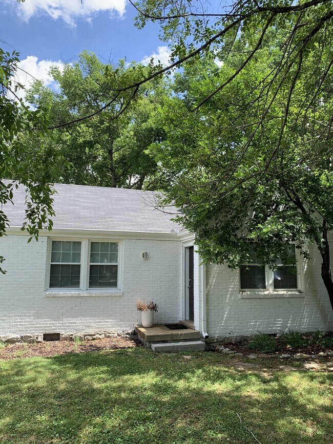 1904 Warfield Dr Rentals in Nashville, TN