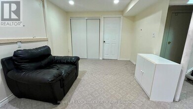 29 W Borough St in Markham, ON - Building Photo - Building Photo