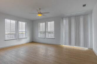 The Elara in Farmers Branch, TX - Building Photo - Interior Photo